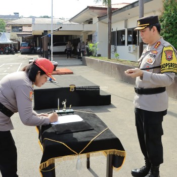 Berakhirnya Masa Latja, Polresta Ambon Gelar Upacara Penyerahan siswa Latja Polda Maluku