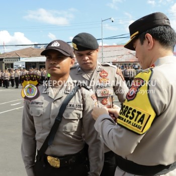 Berakhirnya Masa Latja, Polresta Pulau Ambon Gelar Upacara Penyerahan Siswa Latja Polda Maluku