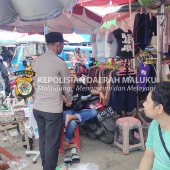 Bhabinkamtibmas Kelurahan Rijali Sambangi Pedagang Mardika