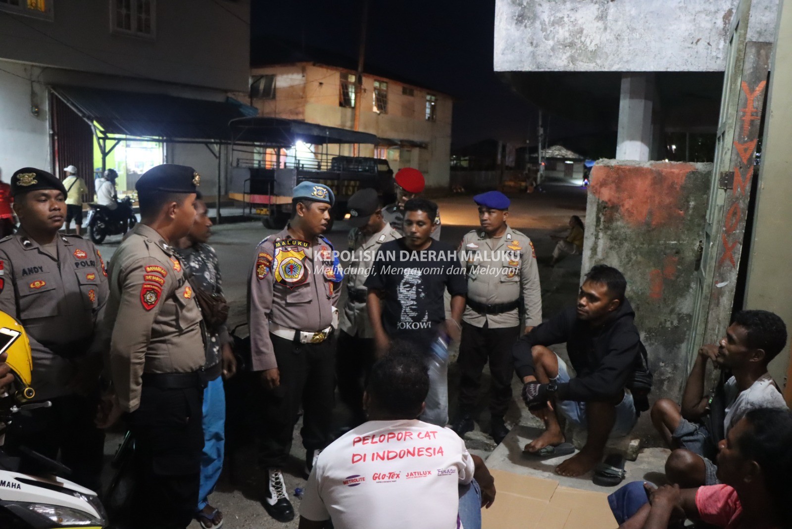 Patroli malam Hari Satgas OMB Polres Kepulauan Aru Jaga Kamtibmas Aman Menjelang Pemilu Tahun 2024.