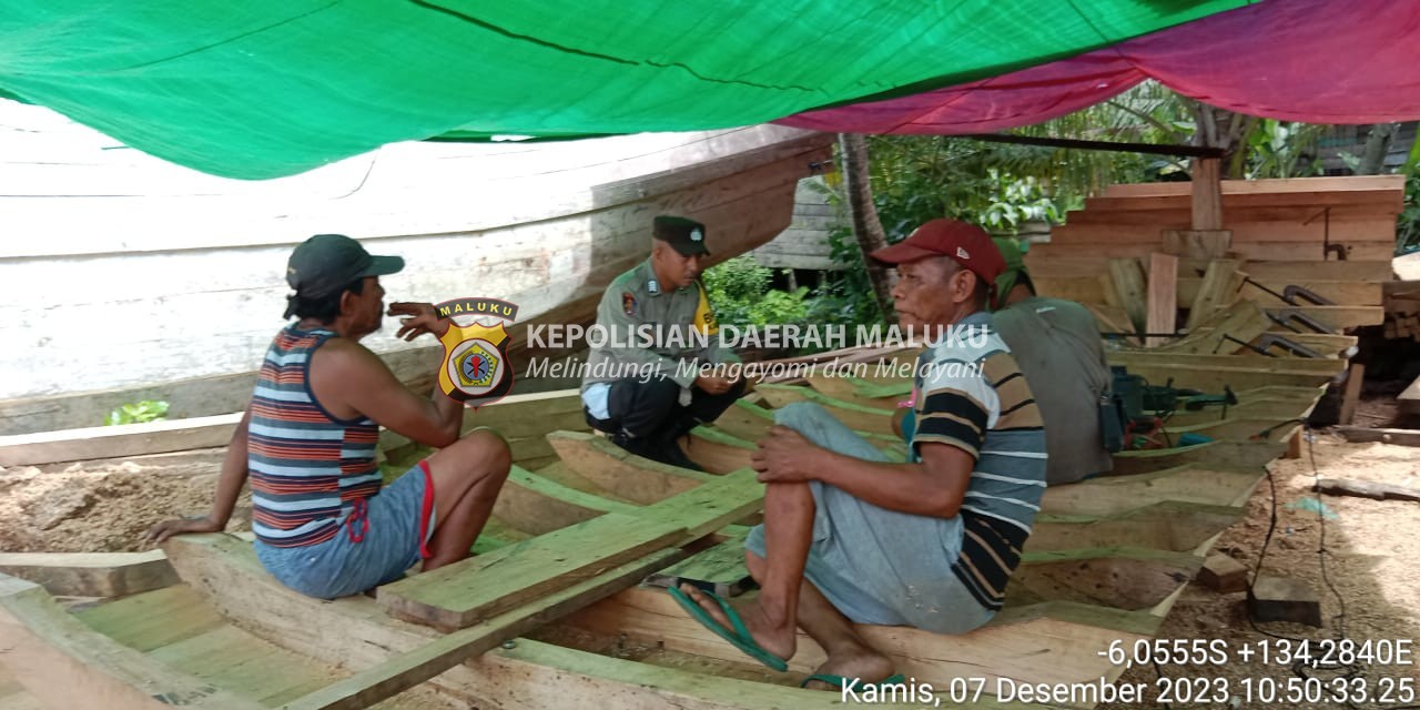 Bhabinkamtibmas Desa Papakula Laksanakan Sambang Sampaikan Himbauan Kamtibmas.