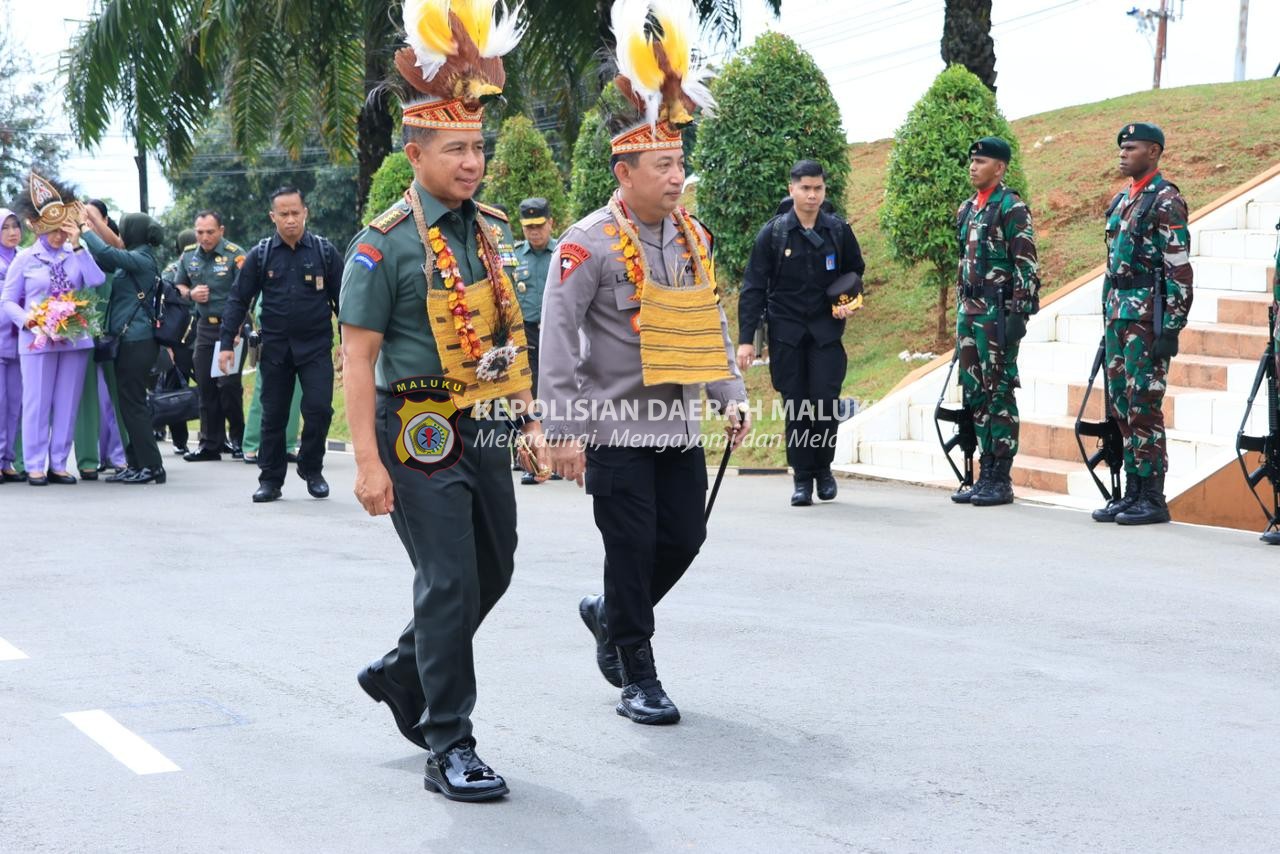 Panglima TNI dan Kapolri Kunjungi Papua, Tingkatkan Sinergitas TNI-Polri Menjelang Pemilu 2024