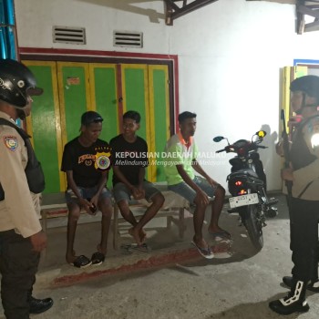 Patroli KRYD: Upaya Polsek Waisarissa Mewujudkan Kamtibmas yang Kondusif di Kecamatan Kairatu Barat