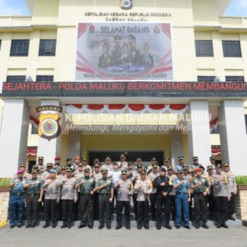 Kunjungan Kerja ke Maluku, Kapolri dan Panglima TNI Resmikan Mapolda dan Plaza Presisi Polda Maluku