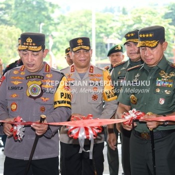 Kapolri dan Panglima TNI Resmikan Markas Polda Maluku