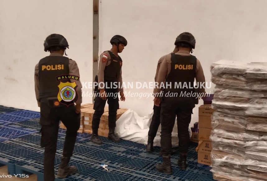 Personel Polres MBD Secara Intensif Lakukan Pengawasan Dokumen Pemilu di Gudang Logistik, Pastikan Tersimpan Baik dan Aman