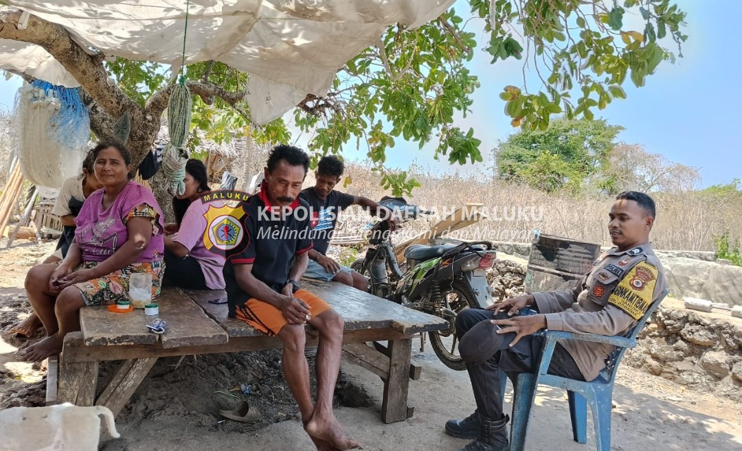Bhabinkamtibmas Gelar Program Pembinaan Kepada Warga Dalam Wujudkan Kondusifitas Kamtibmas Jelang Pemilu 2024