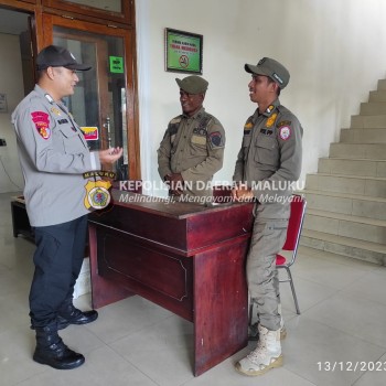 Unit Binkamsa Sat Binmas Polres Kepulauan Aru Laksanakan Sambang ke Kantor Bupati.