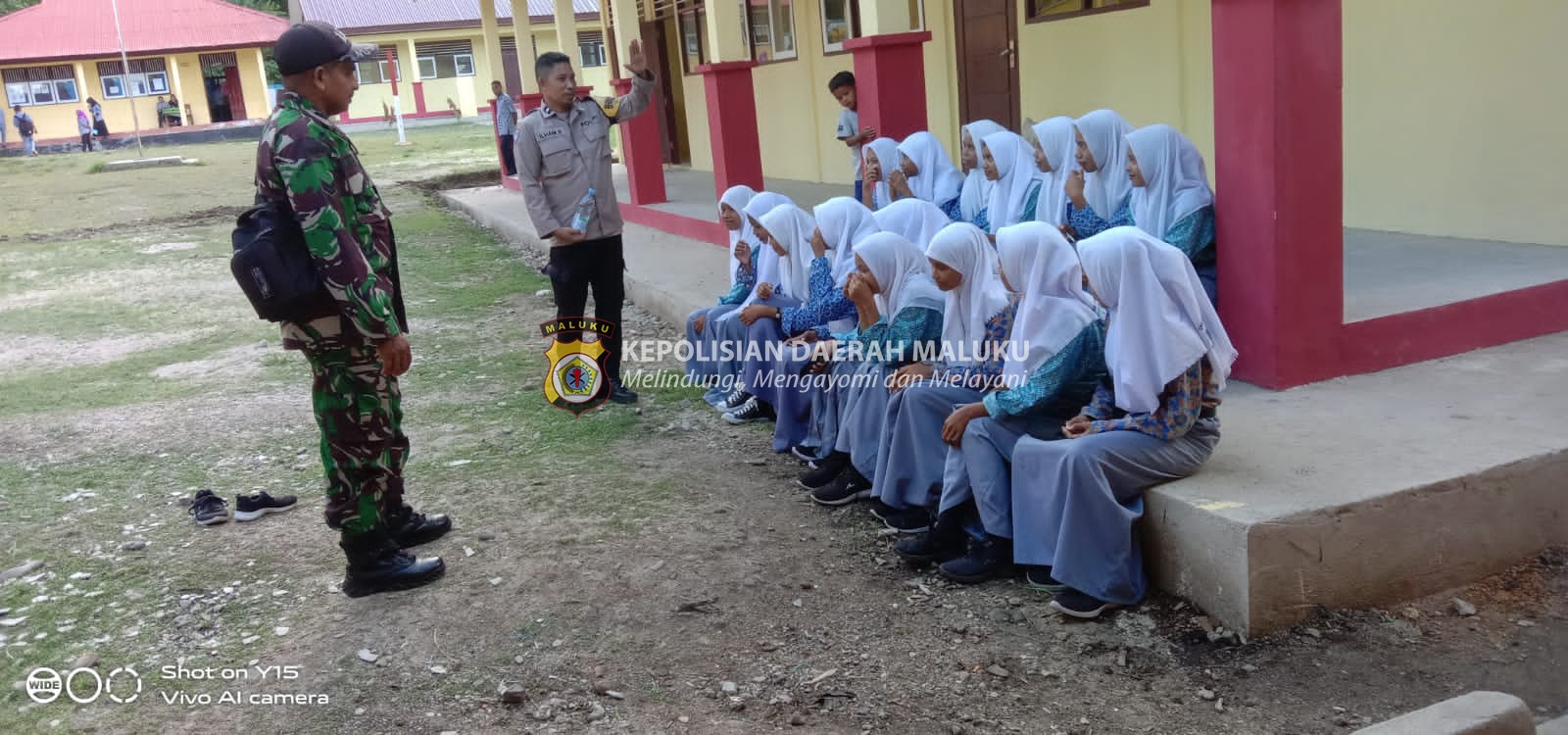 Bhabinkamtibmas dan babinsa Berikan Himbauan kepada Para Siswa Terkait Bullying