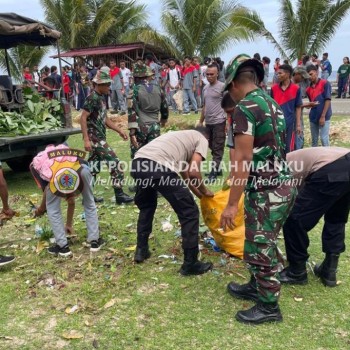 Sinergitas TNI-Polri Bersama Warga Gelar Kerja Bhakti Sebagai Wujud Kepedulian Dalam Ciptakan Lingkungan Yang Bersih