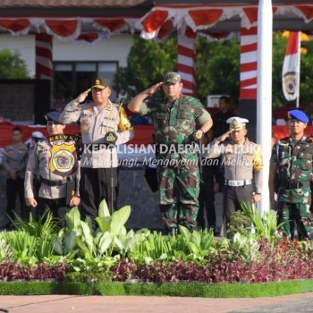 Kapolda Maluku dan Pangdam Pattimura Pimpin Apel Gelar Pasukan Operasi Lilin Salawaku 2023-2024