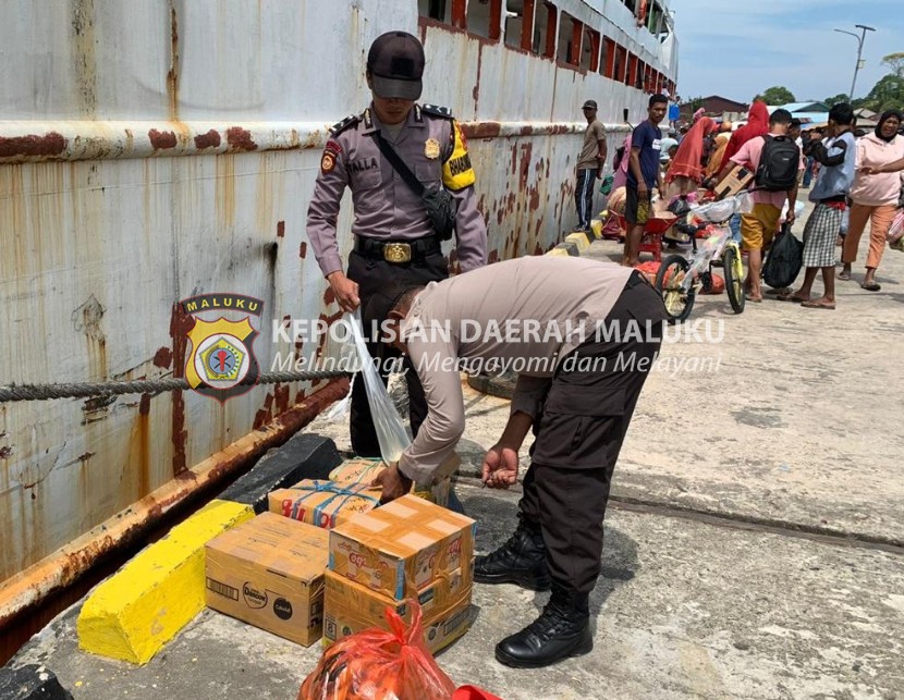 Jelang Nataru, Polres SBT Patroli dan Razia di Daerah Rawan Kriminal