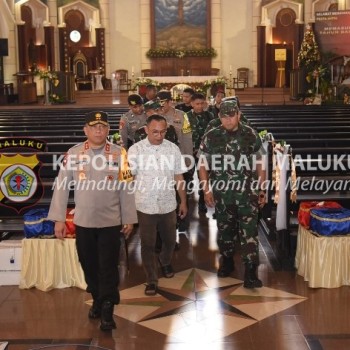 Kapolda Maluku dan Pangdam Pattimura Tinjau Pengamanan di Gereja dan Pos Pelayanan