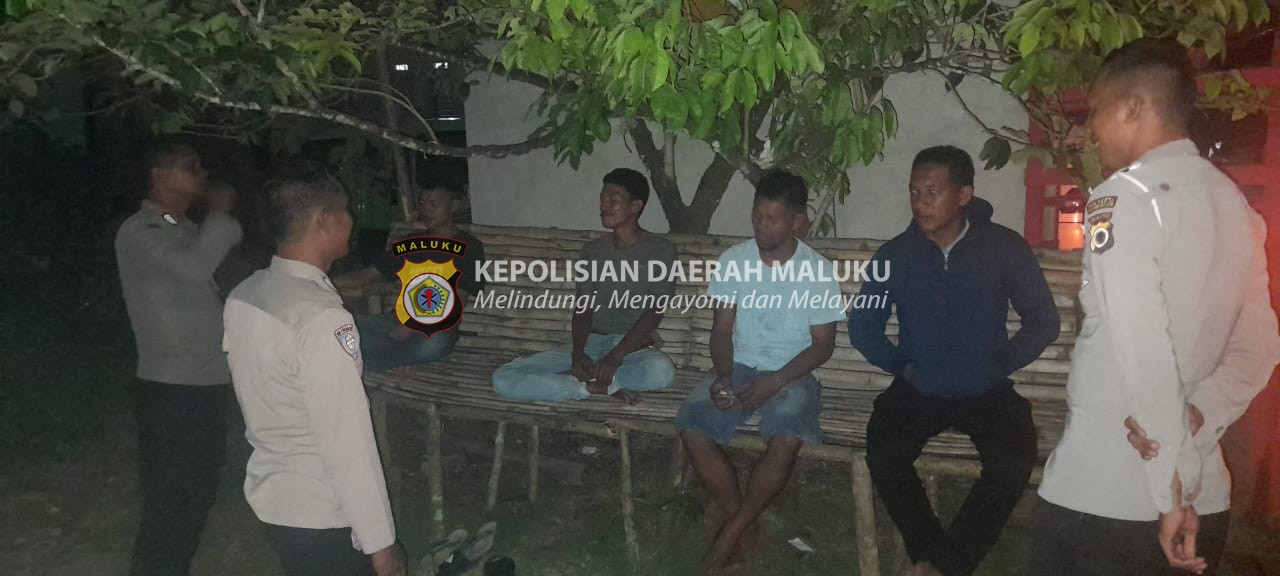 Patroli Malam Polsek Leihitu Tingkatkan Keamanan Warga dan Wilayah