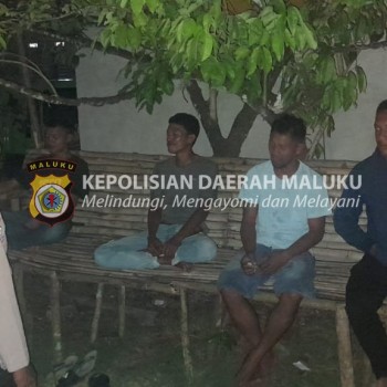 Patroli Malam Polsek Leihitu Tingkatkan Keamanan Warga dan Wilayah