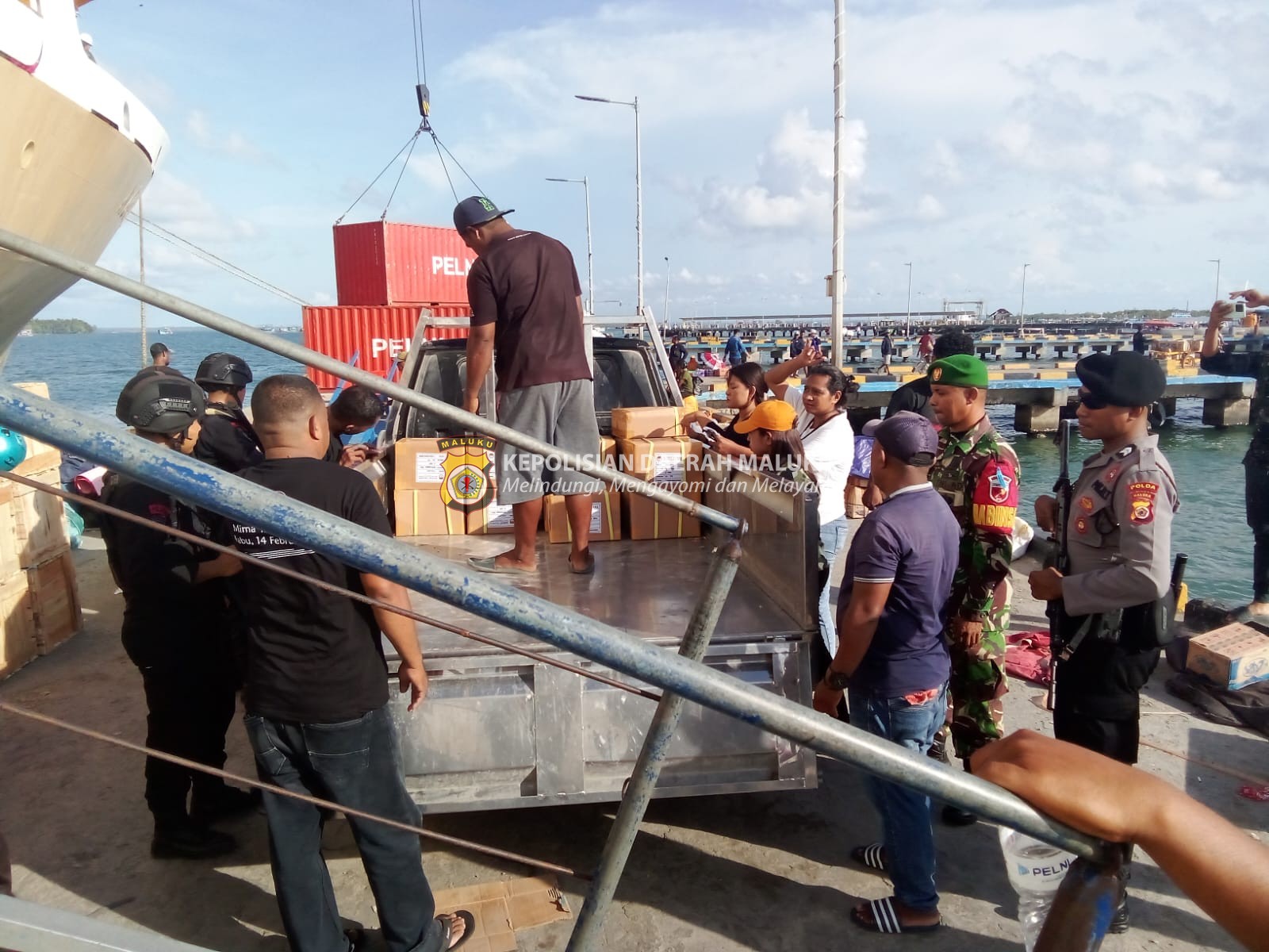 Surat Suara Pemilu Presiden Tiba di Pelabuhan Dobo