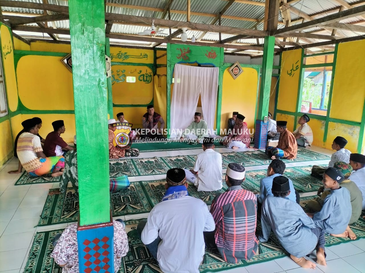 Jumat Curhat, Bhabinkamtibmas Tamher Himbau Jaga Kerukunan