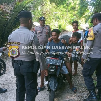 Polsek Nusalaut lakukan Patroli dan berikan Himbauan