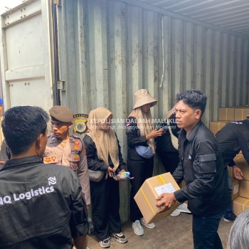 Satgas OMB Polda Maluku Kawal Distribusi Surat Suara DPD RI ke Kota Ambon