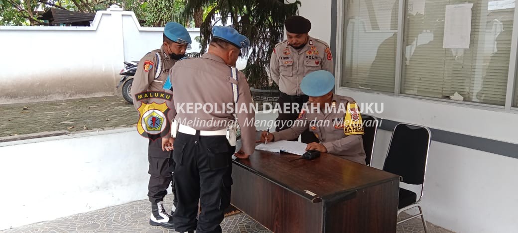 Propam Polresta Ambon Melaksanakan Pengecekan Personil Pam KPU dan Bawaslu