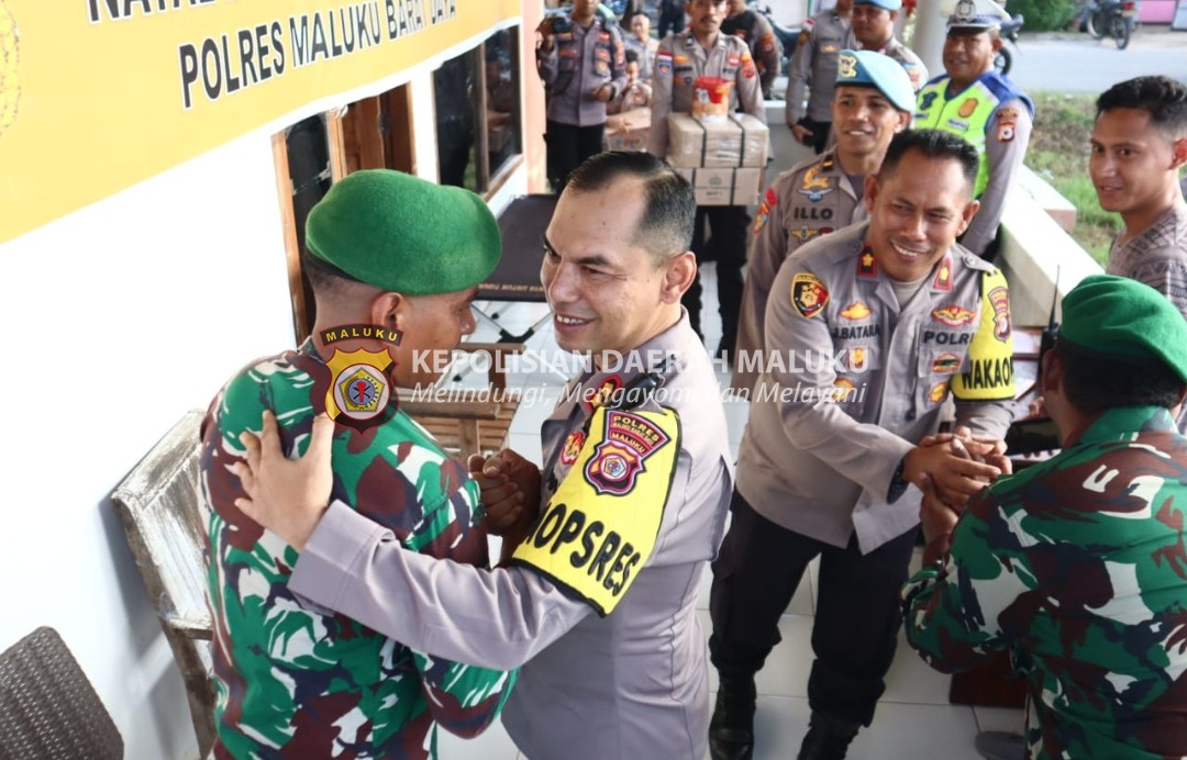 Kapolres MBD Mengecek Kesiapan Pos Pam dan Yan Operasi Lilin Salawaku 2023 Jelang Malam Pergantian Tahun Baru 2024