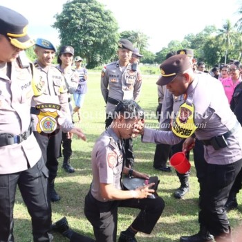 Kapolres Pimpin Upacara Laporan Kenaikan Pangkat Personel Polres MBD dan Kompi 4 Yon C Brimobda Maluku