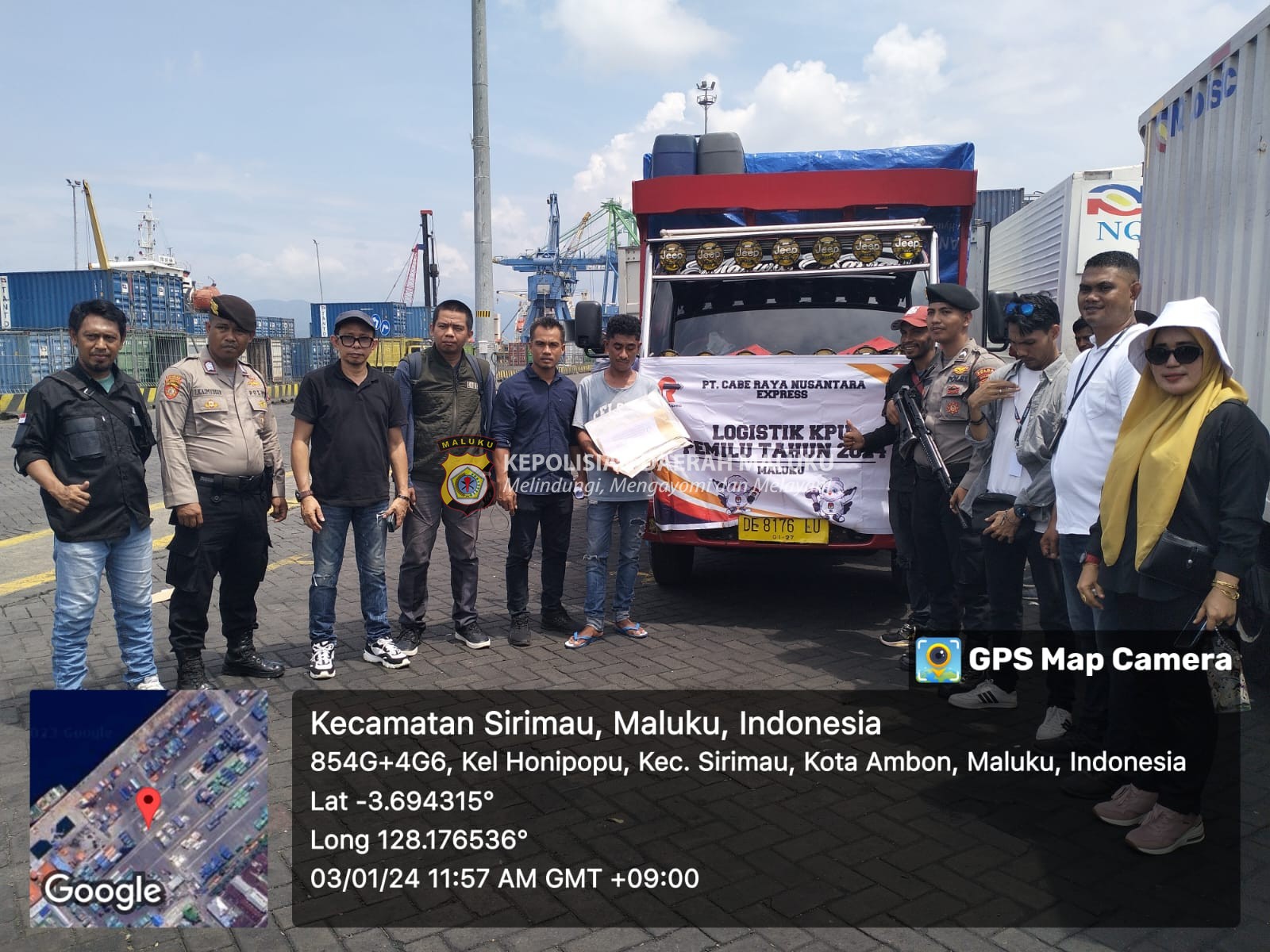 Polisi lakukan Pengamanan Pendistribusian Logistik Surat Suara Pemilu DPD RI 2024 di Ambon