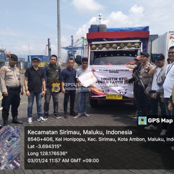 Polisi lakukan Pengamanan Pendistribusian Logistik Surat Suara Pemilu DPD RI 2024 di Ambon