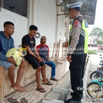 Satlantas Polres MBD Sambang Warga, Berikan Edukasi Kepada Warga Pentingnya Disiplin Dalam Berlalu Lintas