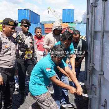 Polda Maluku Amankan Pergeseran Surat Suara DPD RI ke SBT