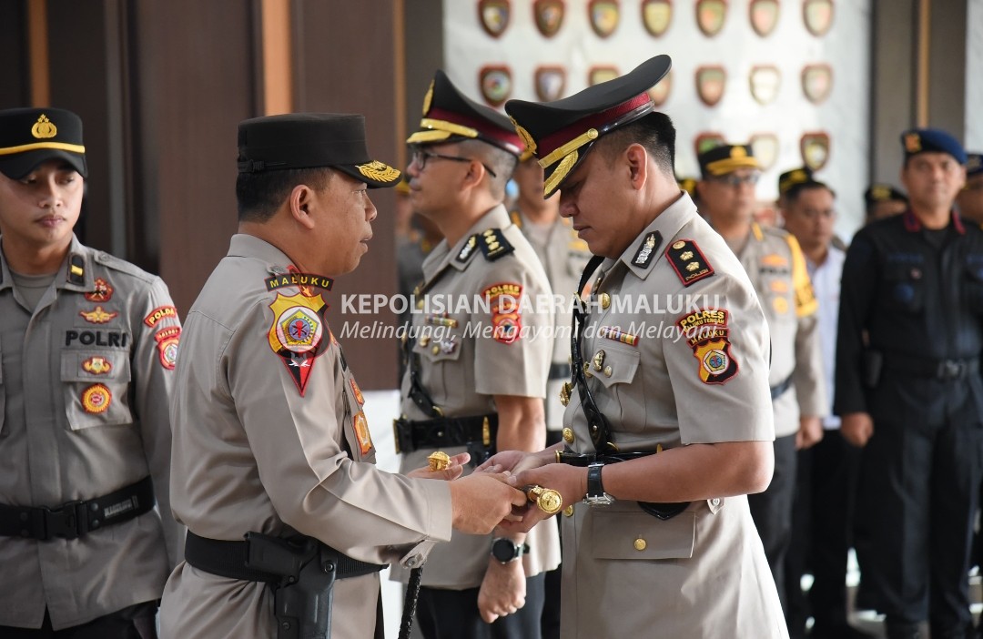 Sertijab Kapolres Maluku Tengah, Kapolda: Jaga situasi kondusif di setiap tahapan Pemilu 2024