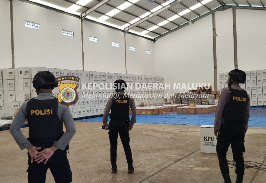 Polres MBD Datangi Gudang Logistik Pemilu, Pastikan Logistik Pemilu Aman