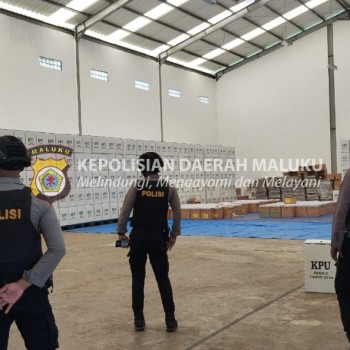 Polres MBD Datangi Gudang Logistik Pemilu, Pastikan Logistik Pemilu Aman