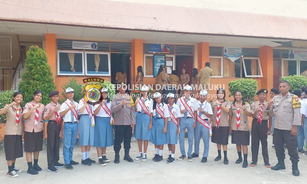 Kapolsek Nusaniwe Safari Kamtibmas dan Pimpin Upacara di SMK Negeri 4 Ambon