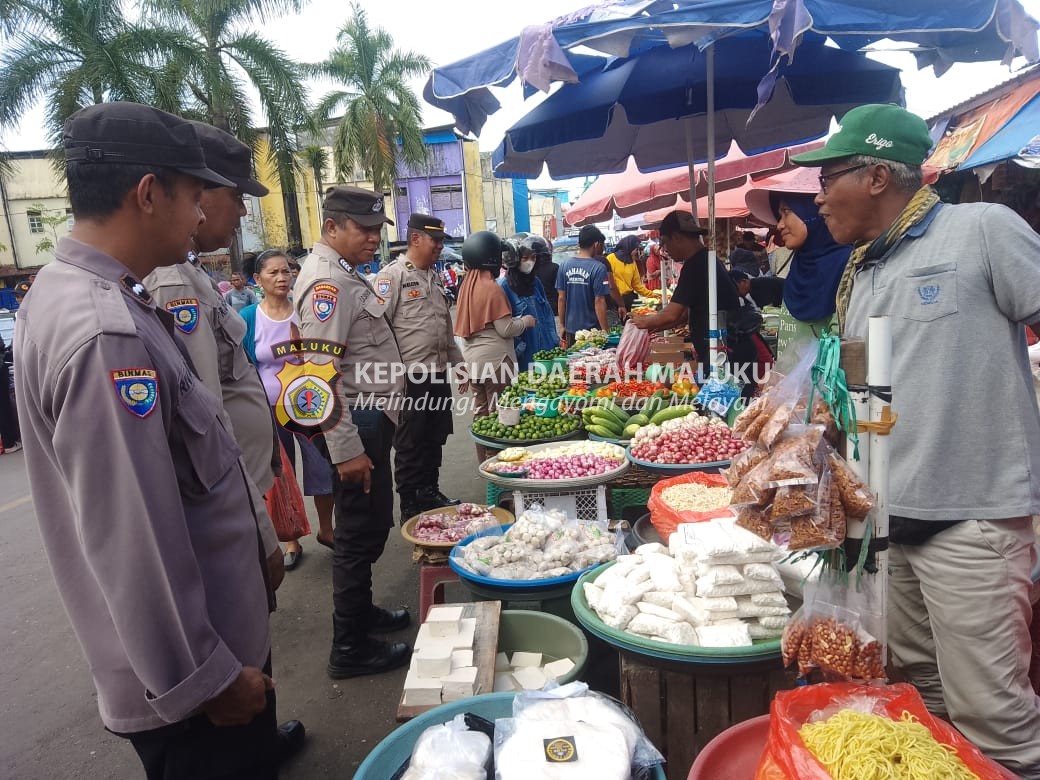 Sapa Masyarakat, Tim Satgas Preemtif OMB Polda Maluku Ajak Jaga Kamtibmas