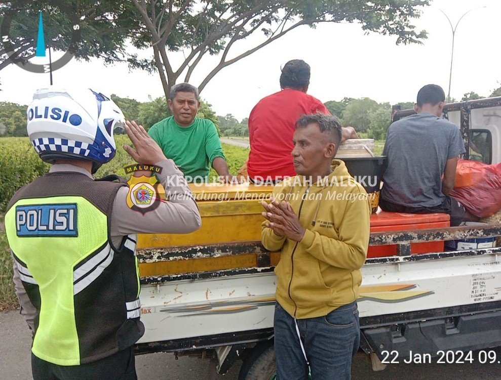 Satuan Lantas Polres MBD Mengedukasi Warga Guna Tingkatkan Disiplin Warga Dalam Berlalu Lintas