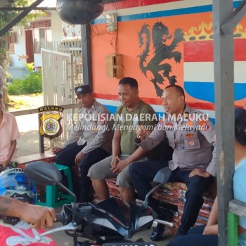 Personel Polda Maluku Ajak Tukang Ojek di Batu Merah dan Kudamati Jaga Kamtibmas