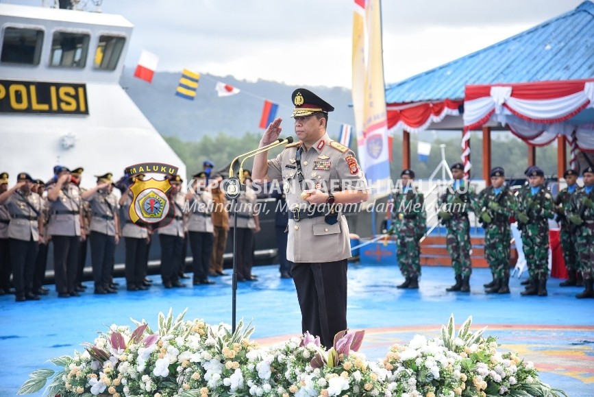 Menjelang HUT ke-78 Bhayangkara Kapolda Maluku Pimpin Upacara Tabur Bunga di Laut