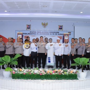 Dalam rangka hari Bhayangkara Polresta Ambon lakukan doa lintas Agama
