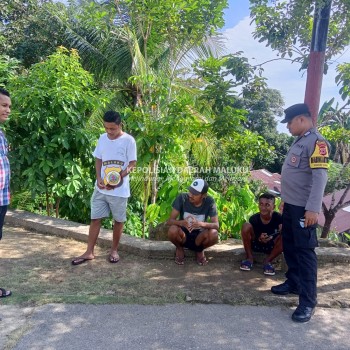 Bhabinkamtibmas Negeri Naku, Gelar Patroli dan Sambang Warga