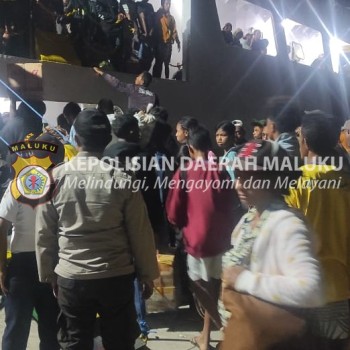 KPPP Polsek Kisar Secara Rutin Intensifkan Pengamanan Aktifitas Penumpang di Pelabuhan Laut Wonreli