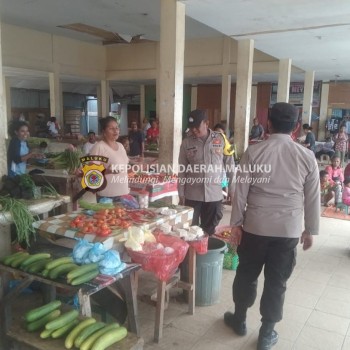 Polsek Leksula Laksanakan Patroli Dan Berikan Himbauan Kamtibas