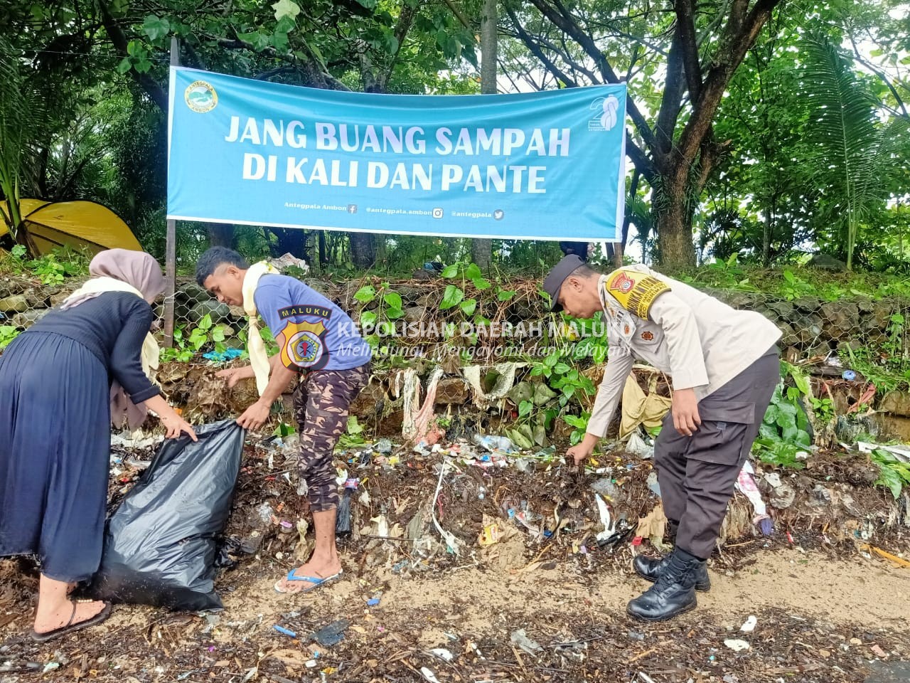 Bhabinkamtibmas Negeri Hative Kecil Monitor serta mengikuti Kegiatan HUT Ke-28 Komunitas Pencinta Alam 