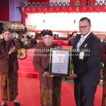 Gelar Wayang Kulit dan Libatkan UMKM dalam Hari Bhayangkara ke-78, Polri Raih Dua Rekor MURI