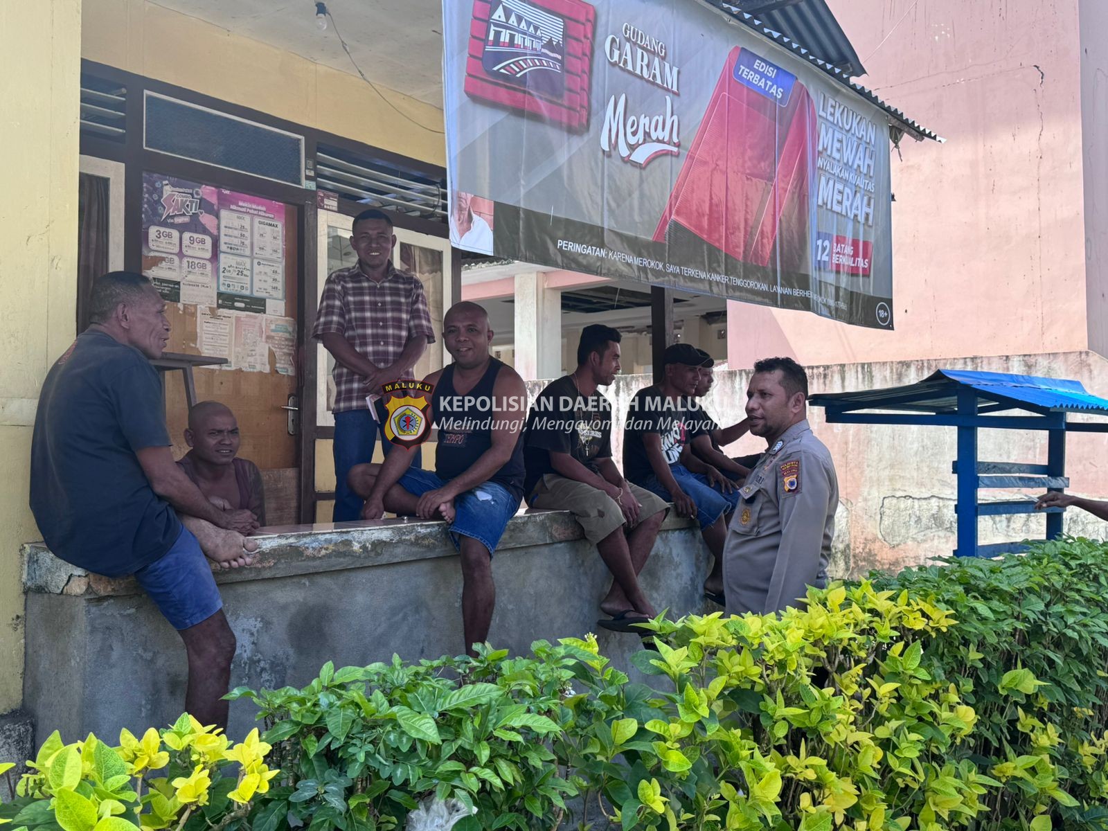 Bhabinkamtibmas Negeri Allang Laksanakan Giat Sambang Warga