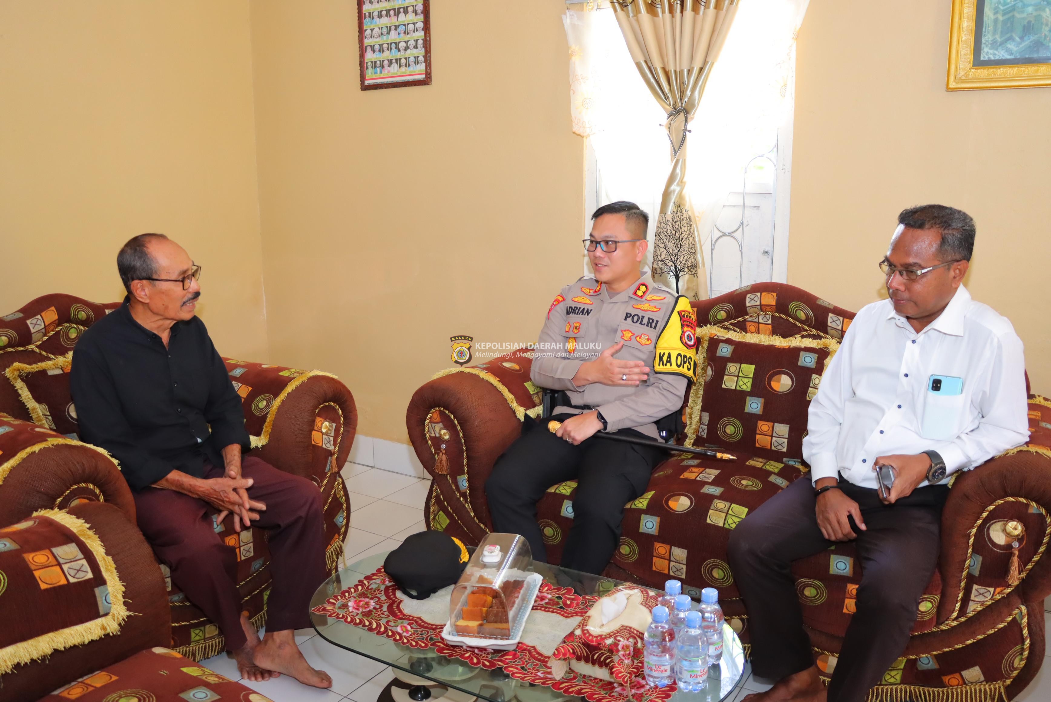 Mengawali Karir di Kota Tual, Kapolres Tual Memulai Silahturahmi Ke Forkopimda Dan Tokoh Adat.