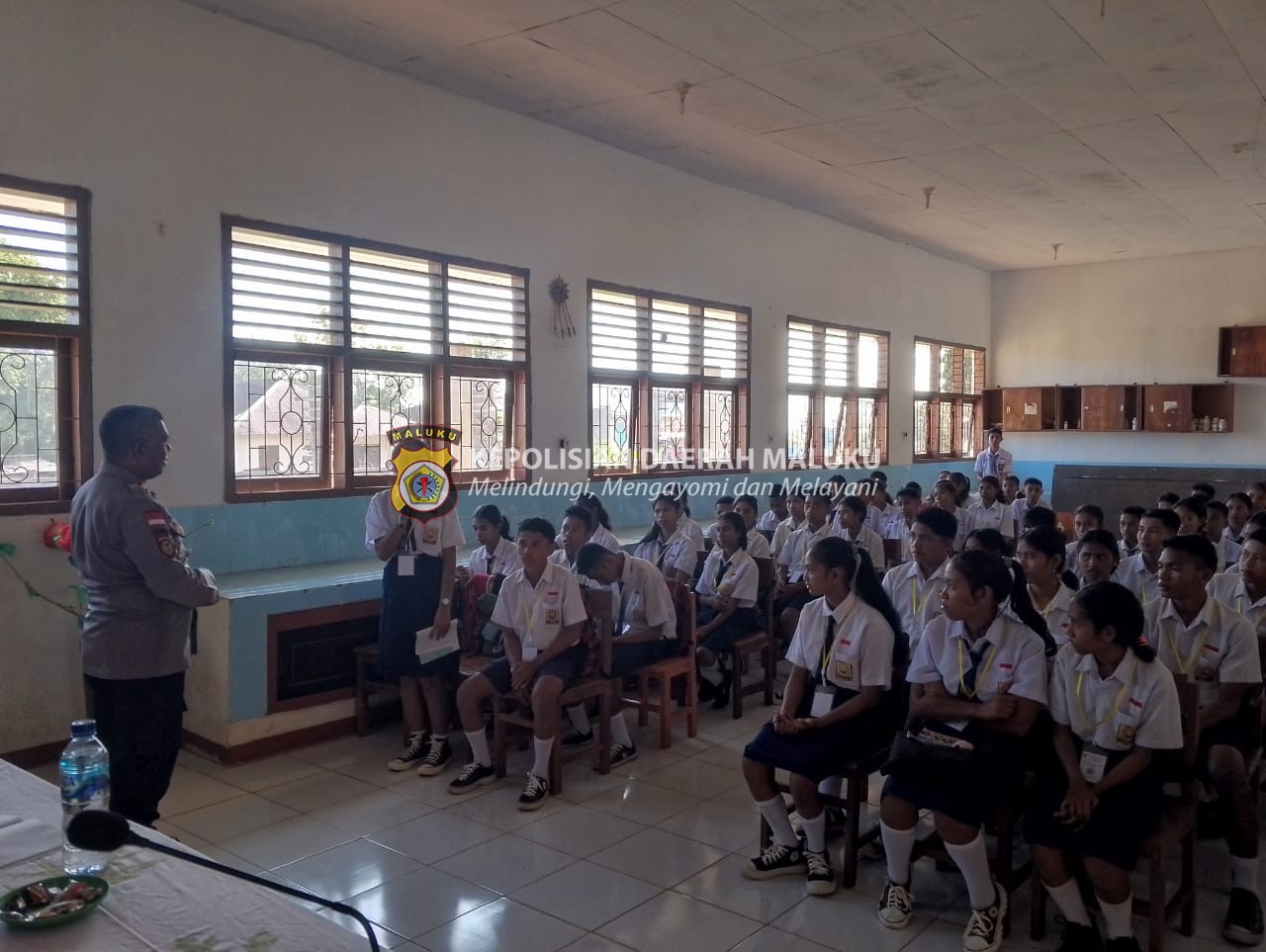 Polsek Serwaru Secara Gencar Berikan Sosialisasi Bullying Guna Hindari Tindak Kekerasan di Sekolah