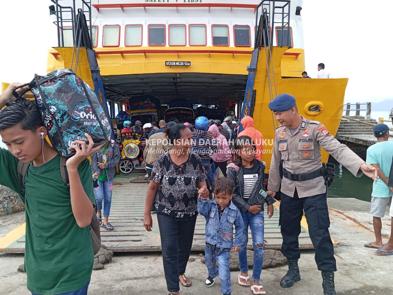 Sat Polairud Polres SBB Amankan Pelabuhan Fery, Utamakan Rasa Aman dan Lancar Bagi Aktifitas Penumpang