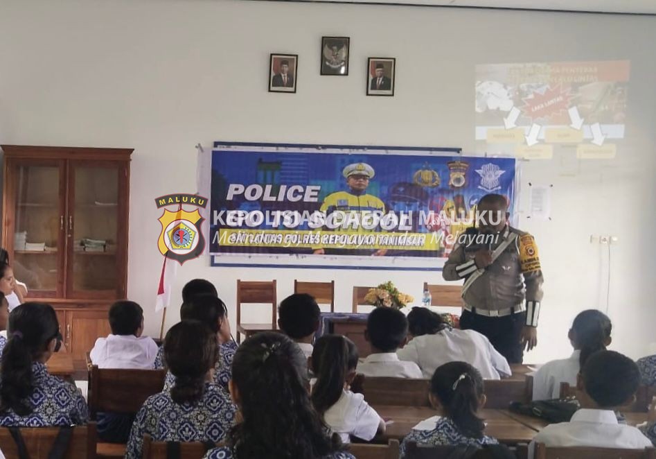 Gelar Police Go To School, Sat Lantas Polres Kepulauan Tanimbar berikan sosialisasi dan edukasi