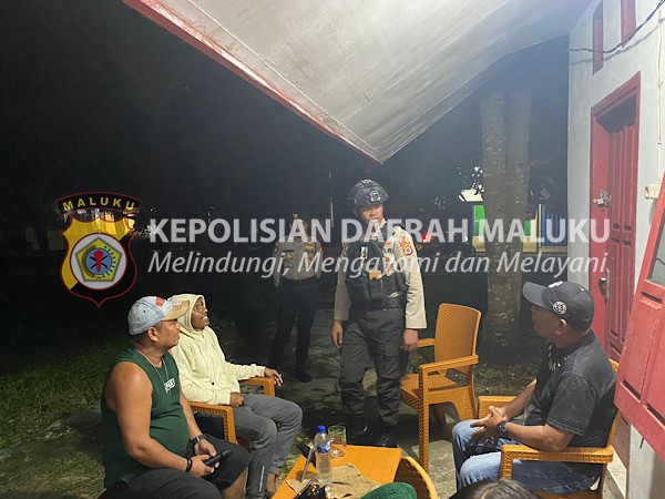 Patroli malam, Sat Samapta Polres Kepulauan Tanimbar bubarkan sekelompok Masyarakat yang sedang Miras